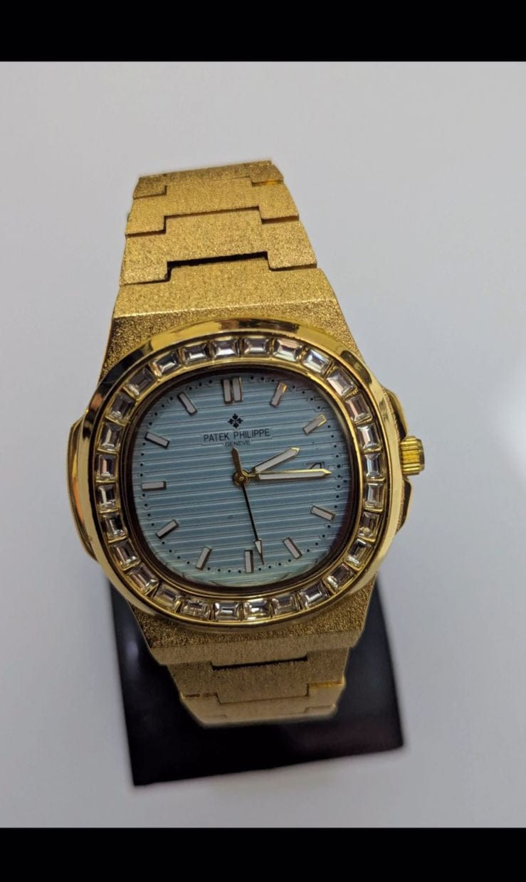 Patek Philippe Nautilus Shinning watch