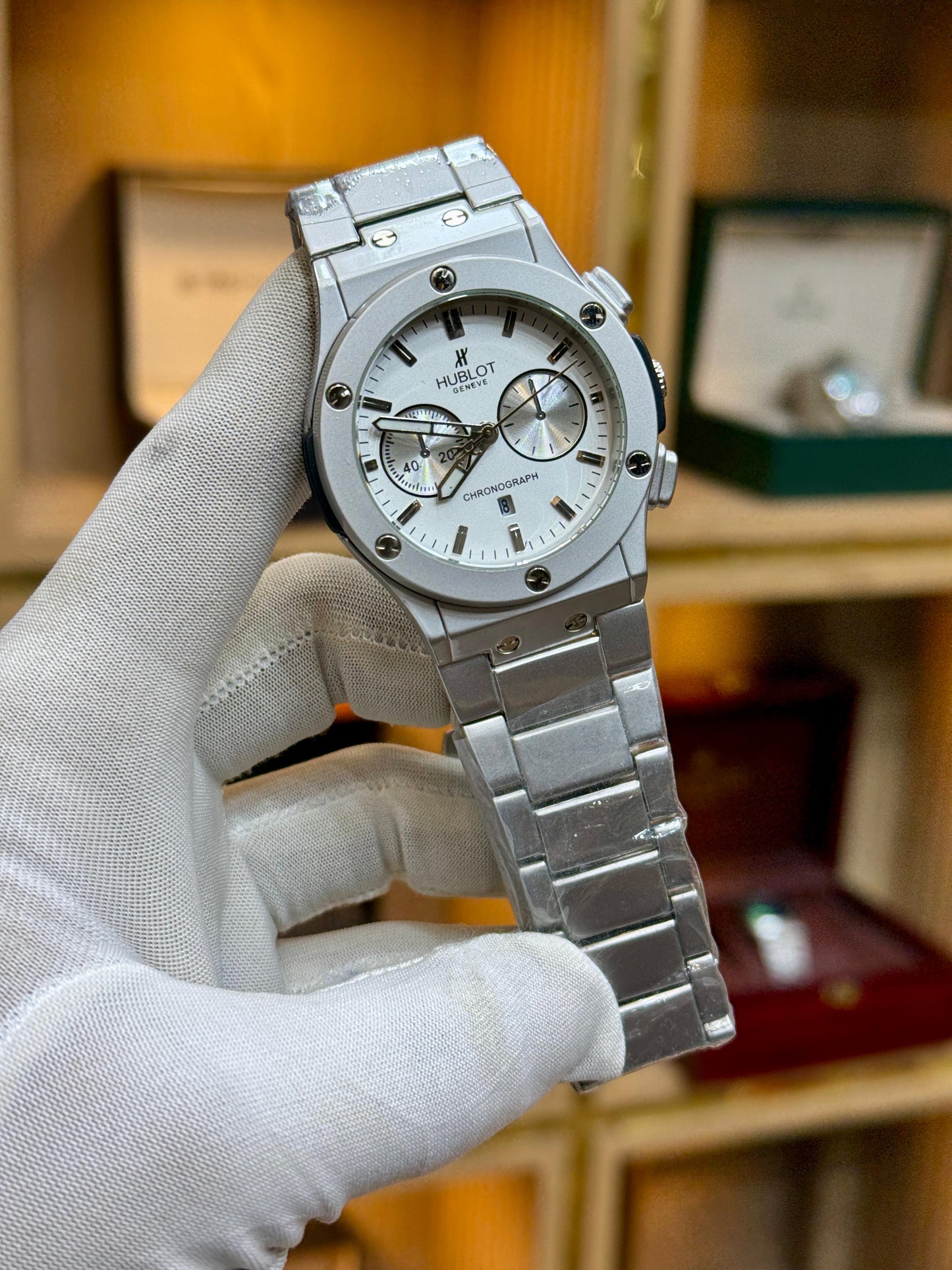 Hublot Classic Fusion Chronograph – Sunray Dial with Integrated Steel Bracelet