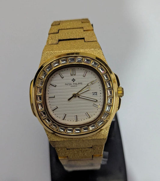 Patek Philippe Nautilus Shinning watch